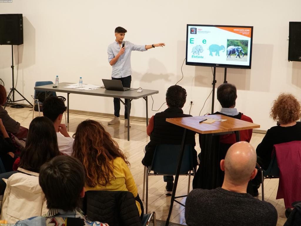 គន្លឹះសម្រាប់ភាពចម្រូងចម្រាស់ក្នុងអាជីវកម្មអនឡាញ